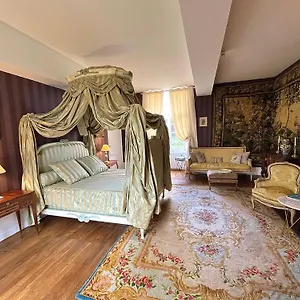 Bed & Breakfast Chateau De Cadouzan, Saint-Dolay